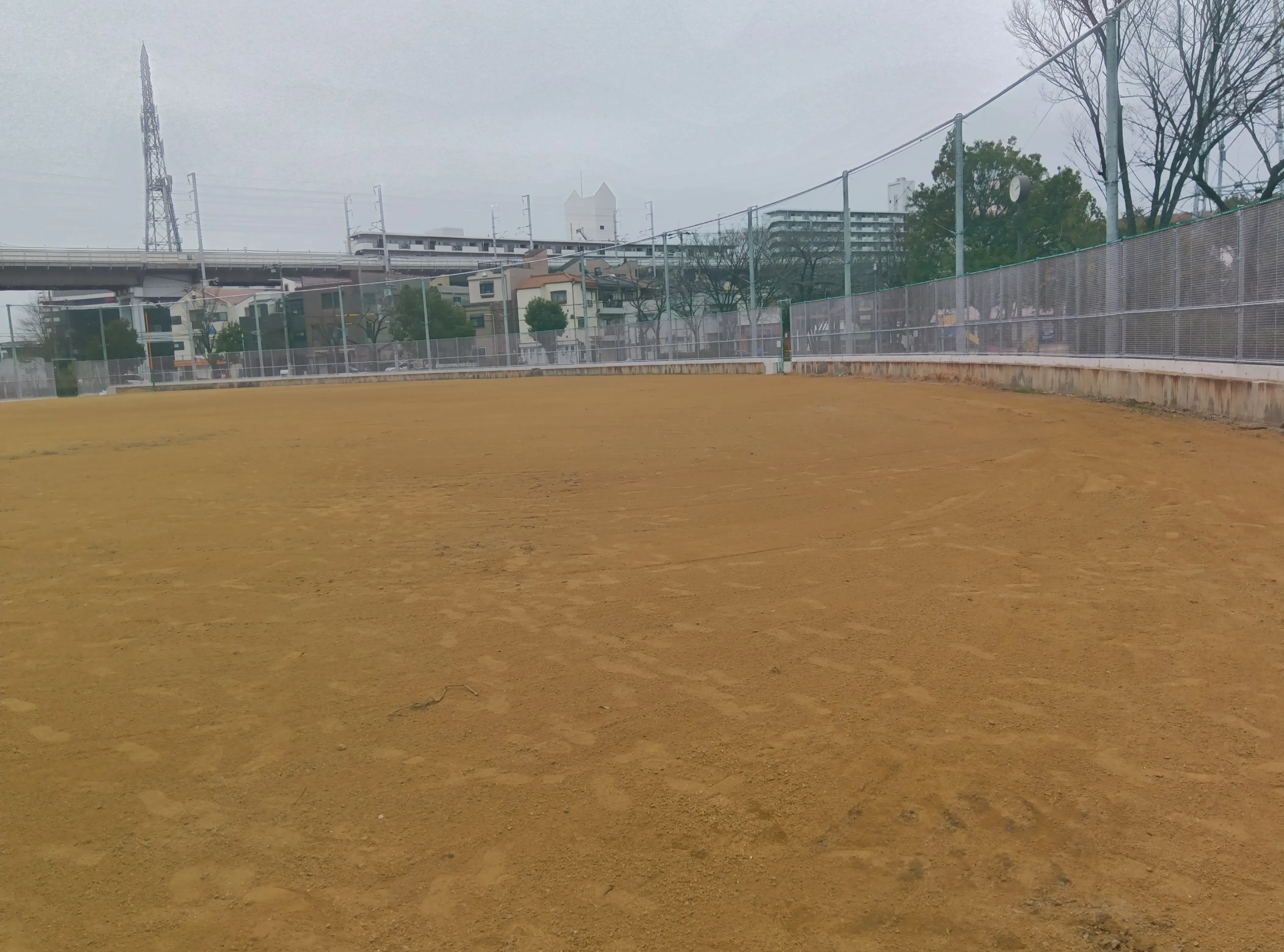 三津屋中央公園防球柵改修その他工事